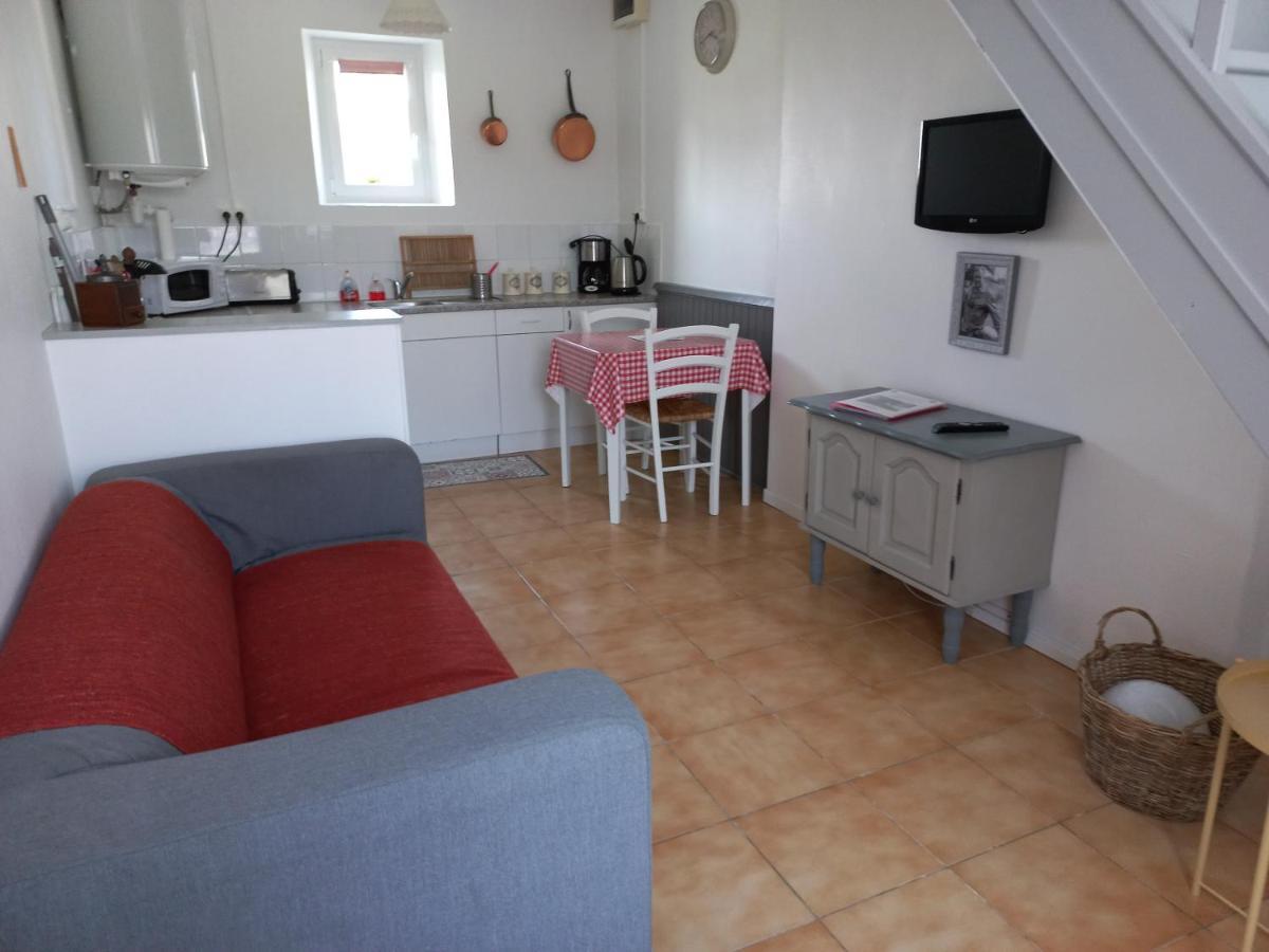Ivy House Utah Beach แซงต์-มารีย์-ดู-มองต์ ภายนอก รูปภาพ